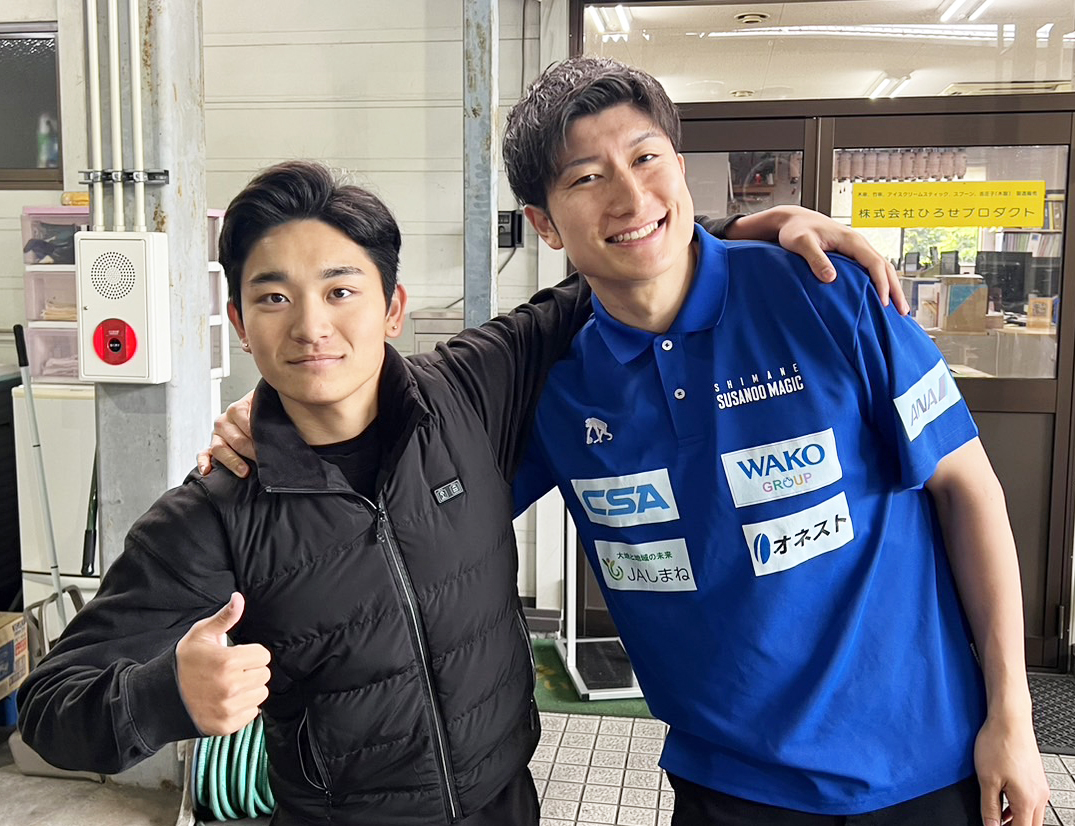 島根スサノオマジックの白濱僚祐選手が来社されました。 - 株式会社